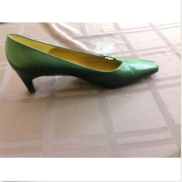 Salvatore Ferragamo Leather Black Pumps SZ 8.5 B - Picture 4 of 8